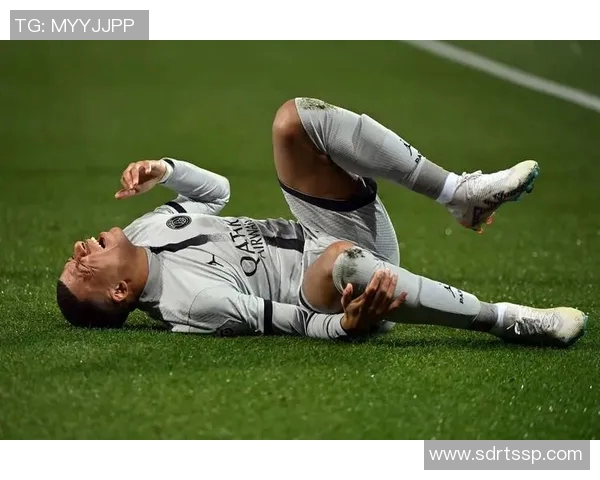 内马尔本赛季遭遇第五次伤病巴黎欧冠前景再度陷入不确定性